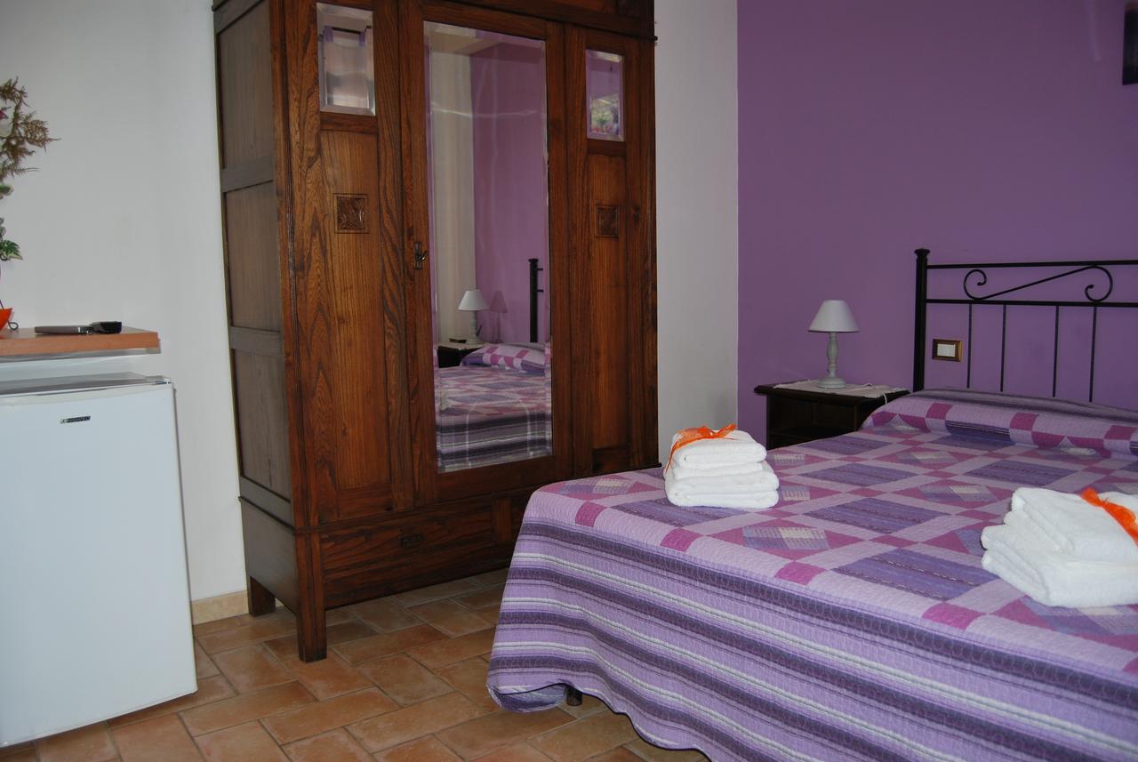 Le Terre Di Bac Bed & Breakfast Borgo Montenero Bagian luar foto
